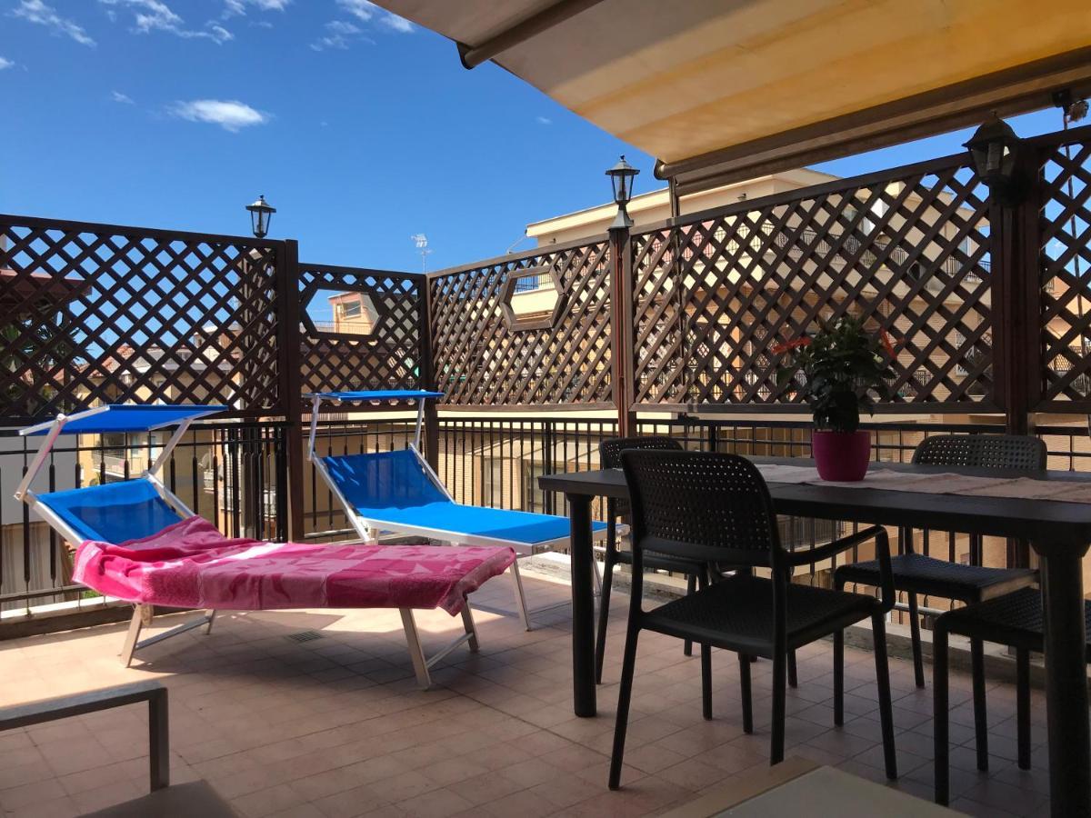 Ferienwohnung Attico Via Capo Soprano Lido di Ostia Exterior foto